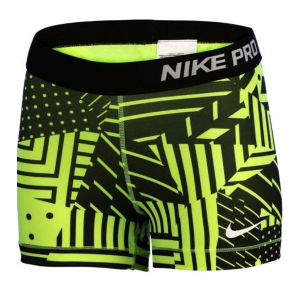 Women’s Nike Pros size medium